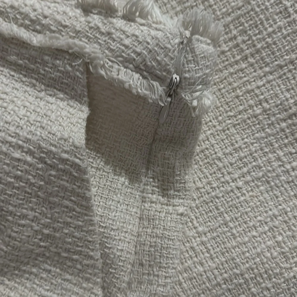 5 á 7 Cinq a Sept Cream Boucle Allen Shorts Sz 12 - Picture 6 of 6